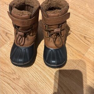 London Fog Duck Boots with Cozy Lining